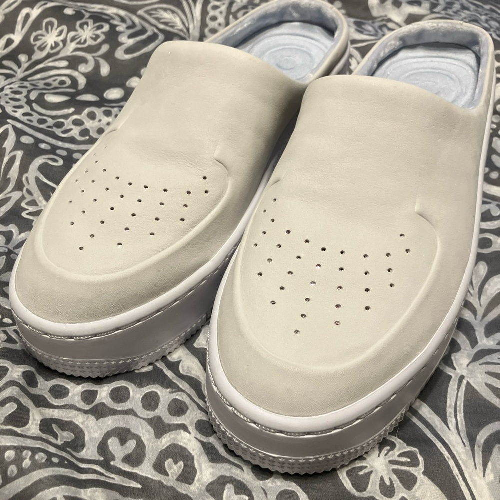 NWOT Nike Air Force 1 Lover XX Slip-On’s